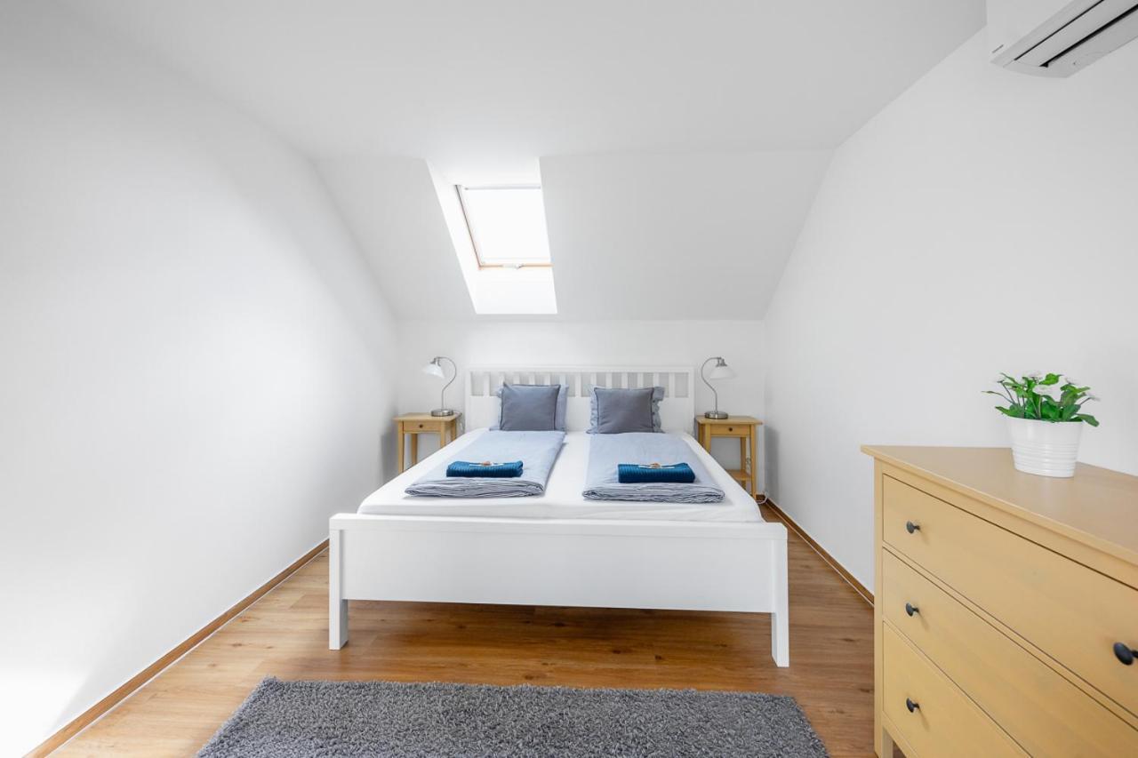 Apartman Ema Dolni Dunajovice Luaran gambar